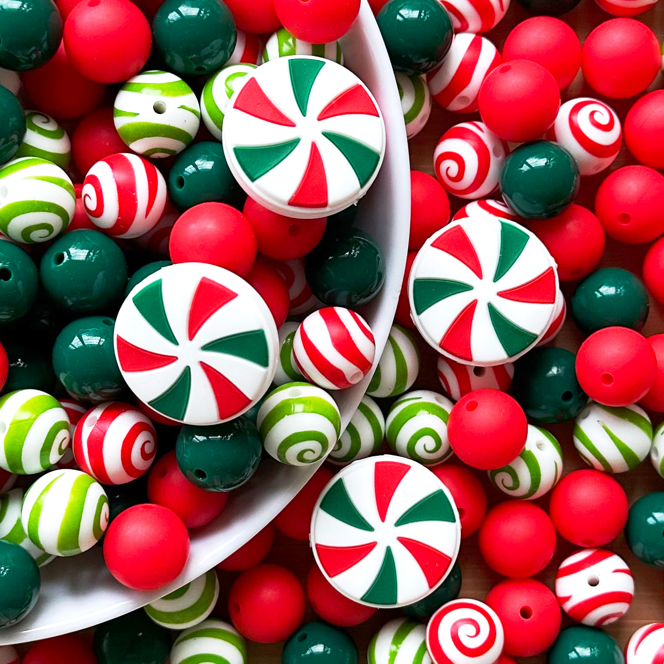 24Pcs Christmas Swirl Focal Beads Assorted Pack,Loose Bead