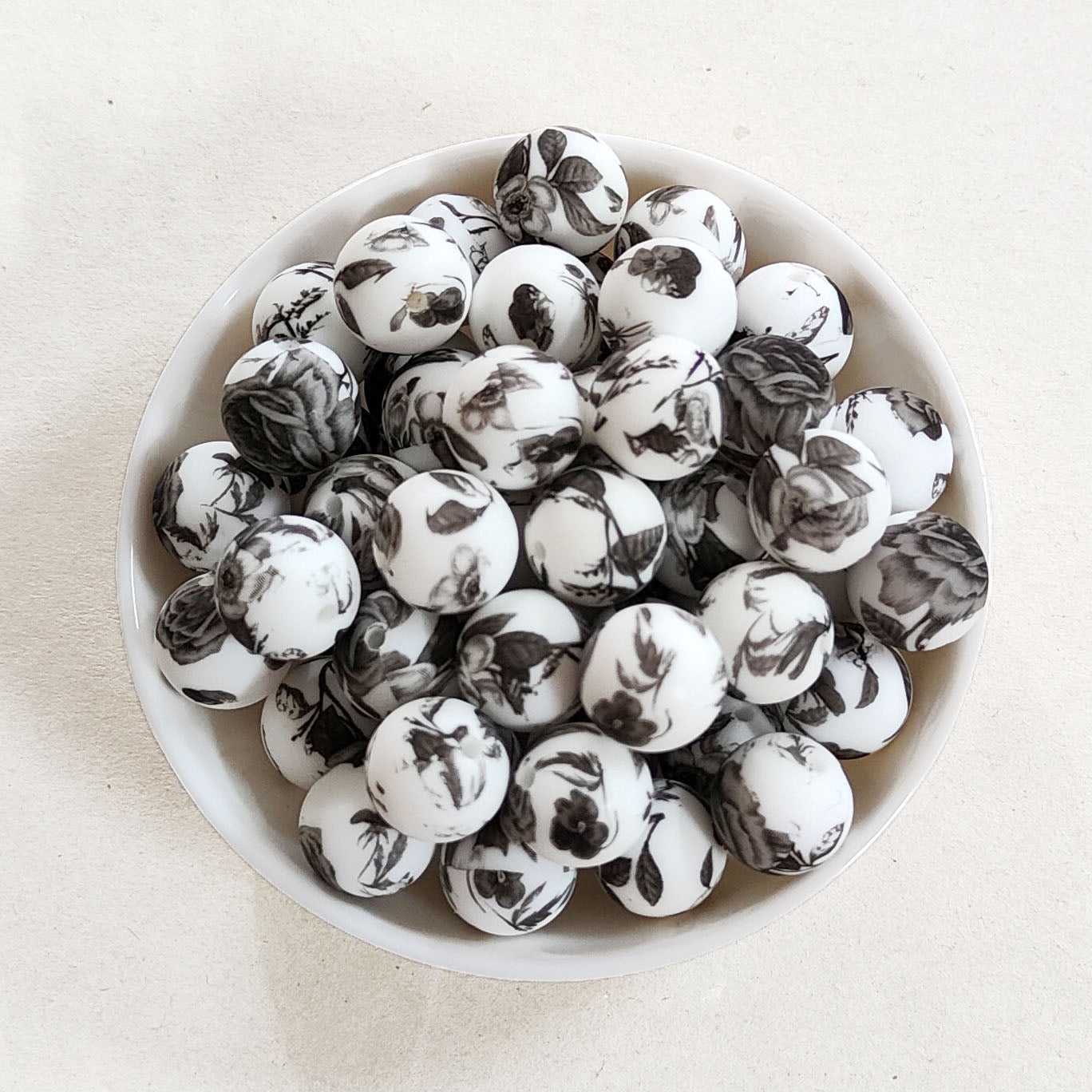 12/15mm Jane Draw Print Silicone Beads - Round - #74