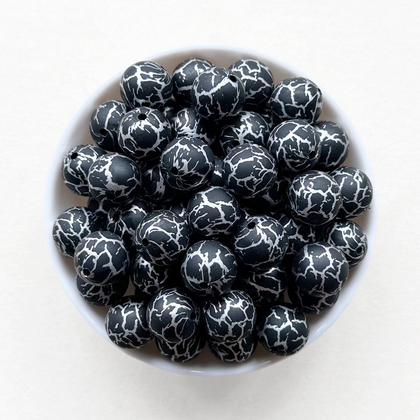 15mm Black Shine Crack Print Round Silicone Bead