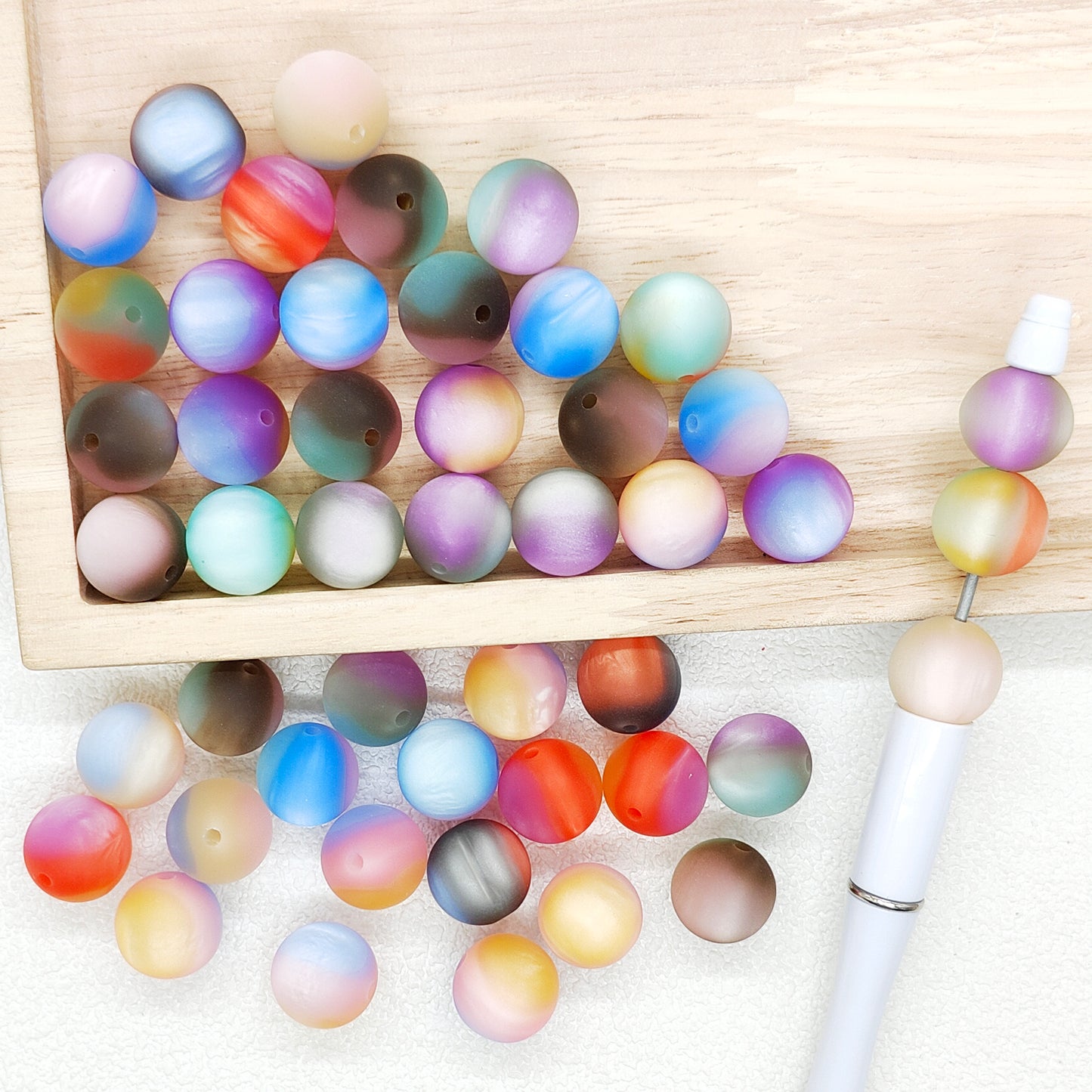 16mm Frosted Gradient Shimmer Acrylic Round Beads