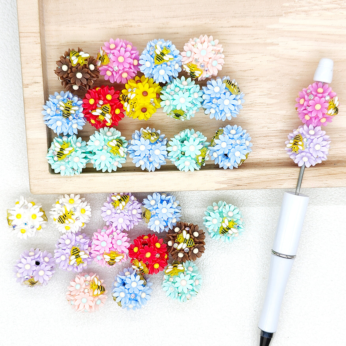 20mm Floral Bee Ball Spring Flower Fancy Polymer Clay Beads