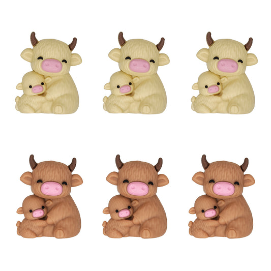 3D Highland Cow Hugging Focal