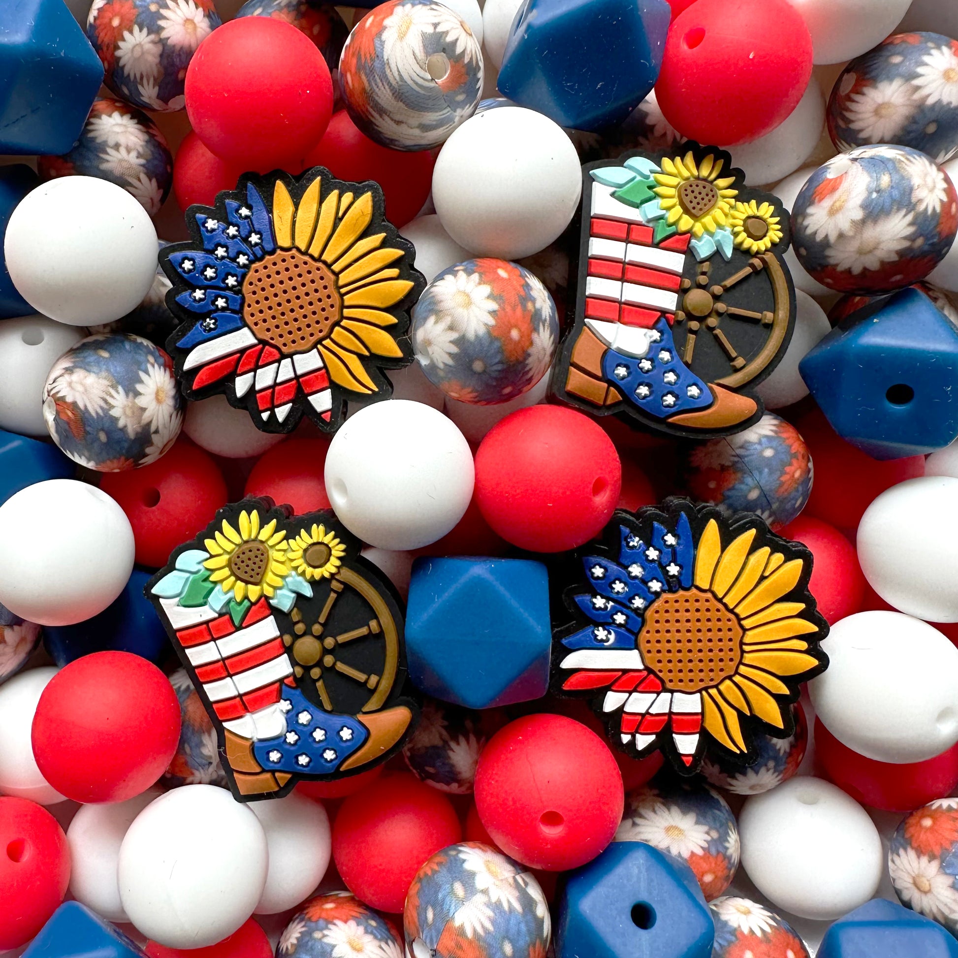 24/48Pcs Assorted Patriotic Silicone Beads 15mm