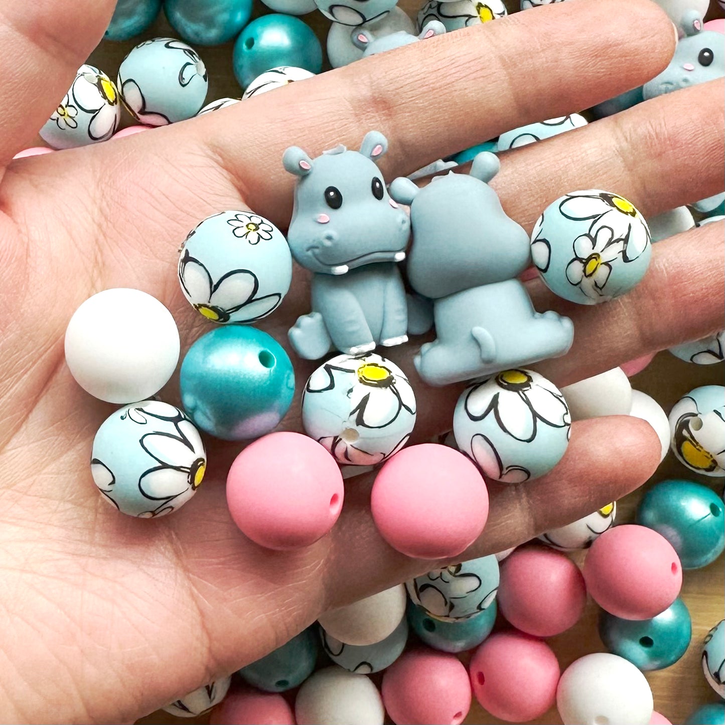 24Pcs Hippo Focal Beads Assorted,15mm Loose Silicone Beads