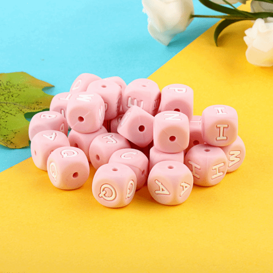 China Factory 20Pcs Pink Cube Letter Silicone Beads 12x12x12mm